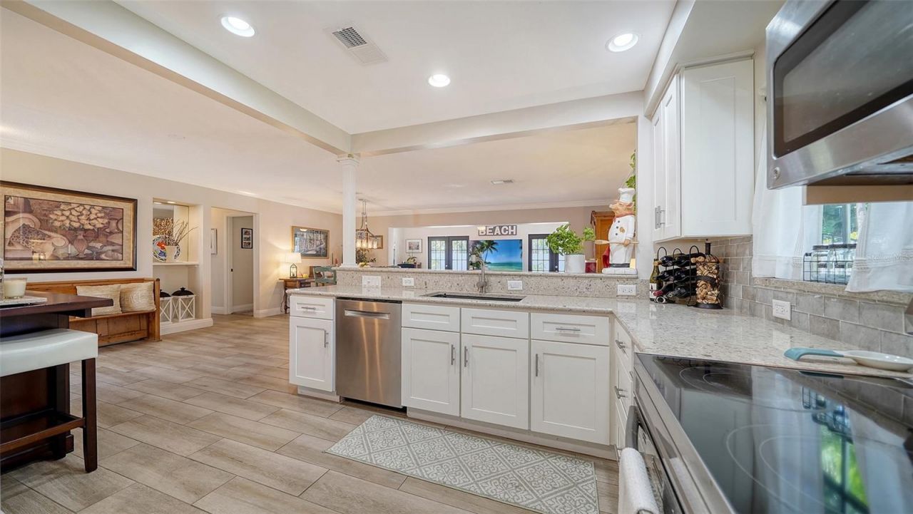 3530 Flores Avenue, Sarasota, FL 34239 Photo