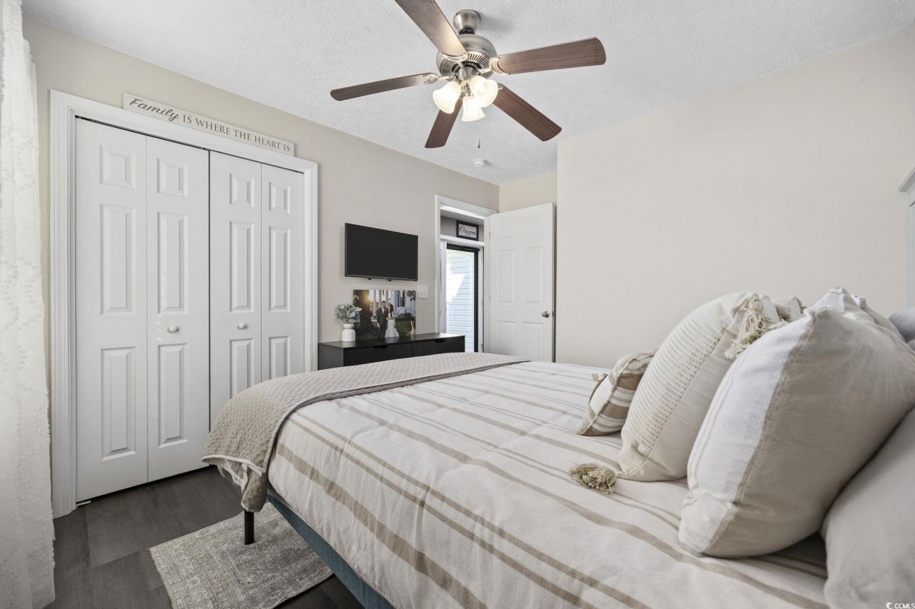 220 Hickory Springs Ct. Photo 16