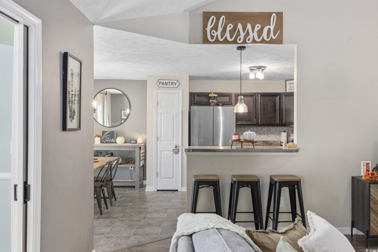 220 Hickory Springs Ct. Photo 8