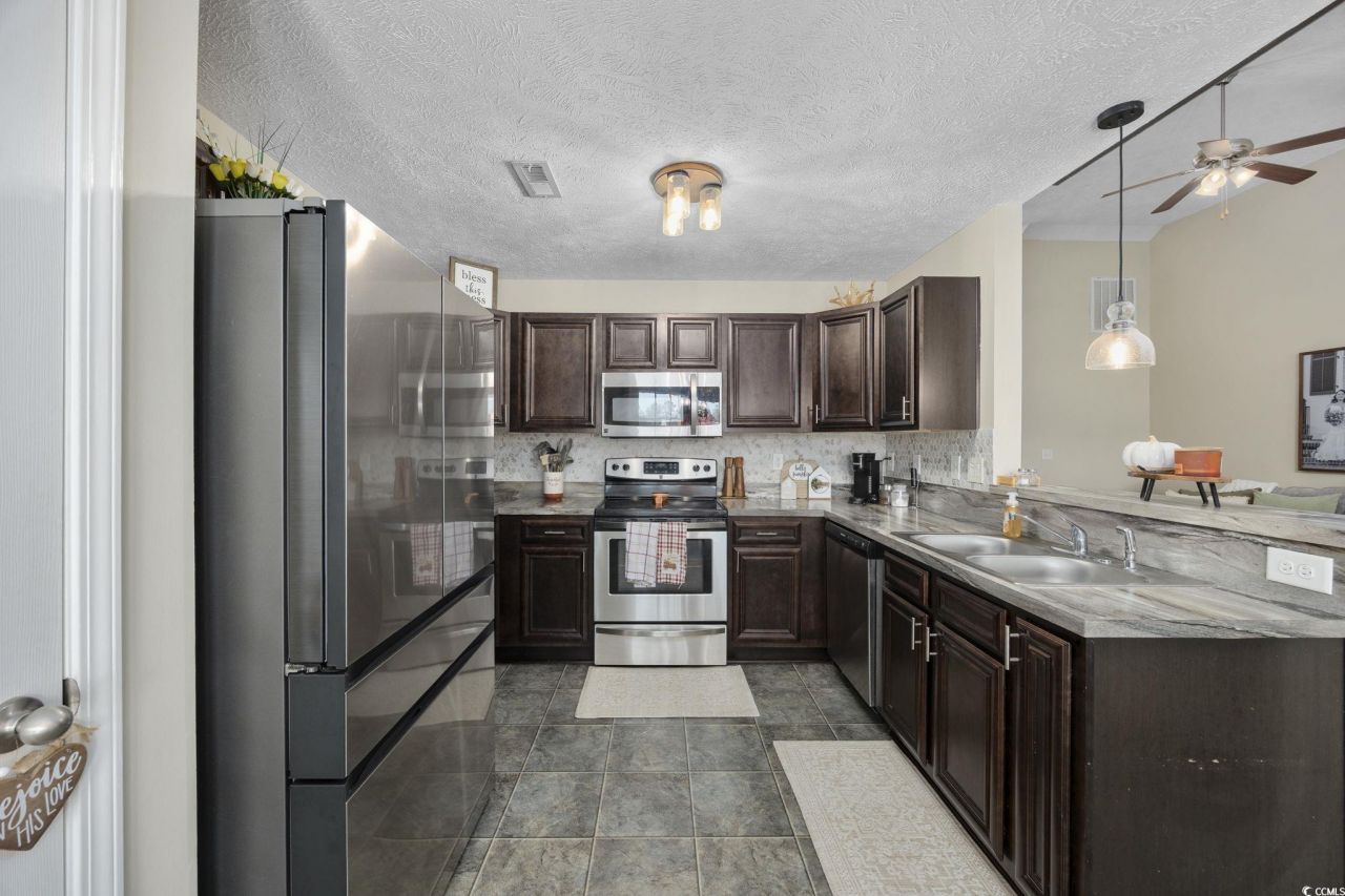 220 Hickory Springs Ct. Photo 9