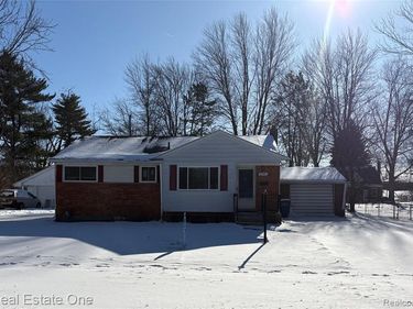 31941 Kathryn Street, Garden City, MI 48135