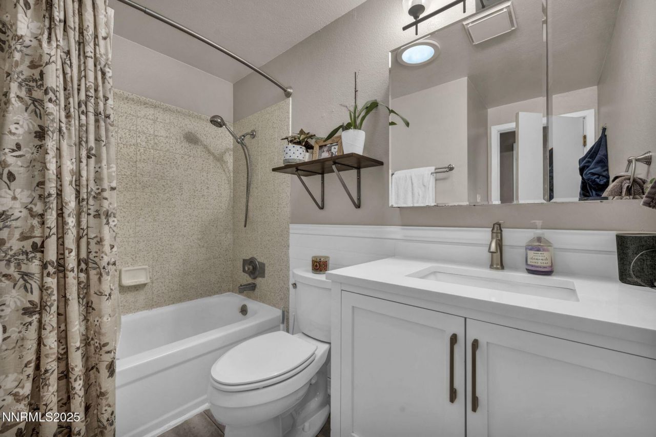 2075 Buckskin Drive, Washoe Valley, NV 89704 Photo