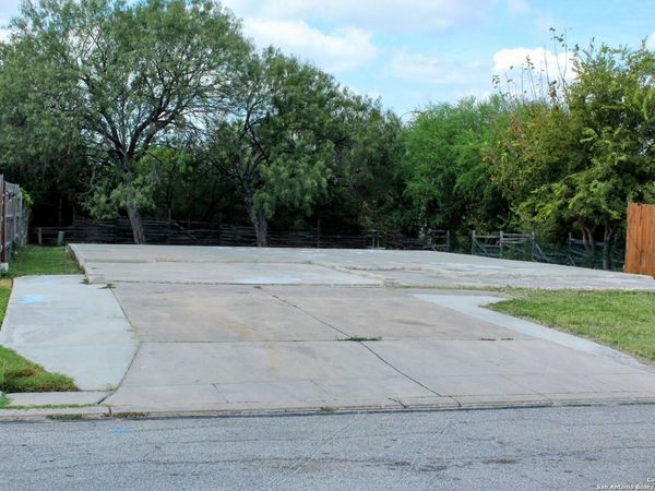 7142 Shady Elms, San Antonio, TX 78240