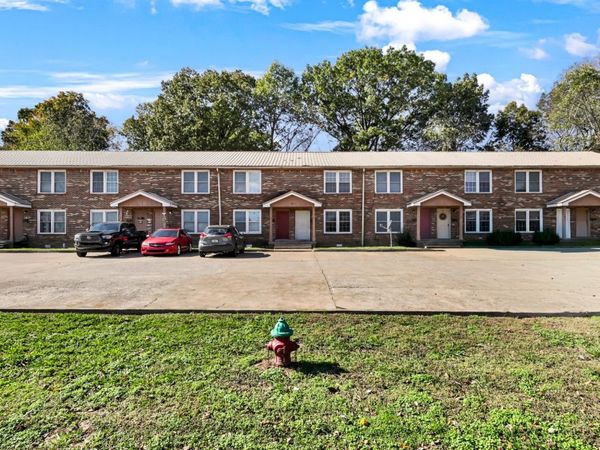 140 Darlene Dr, Clarksville, TN 37042