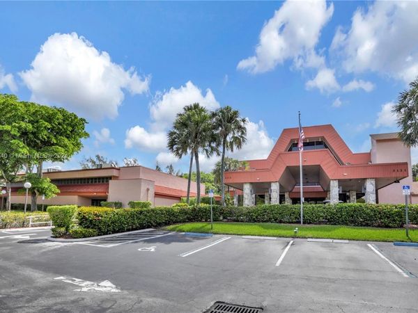 3160 Holiday Springs Boulevard, Unit 7-104, Margate, FL 33063