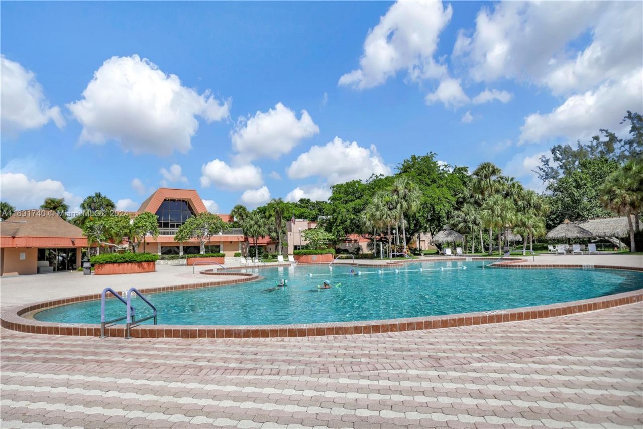 3160 Holiday Springs Boulevard, Unit 7-104, Margate, FL 33063 Photo