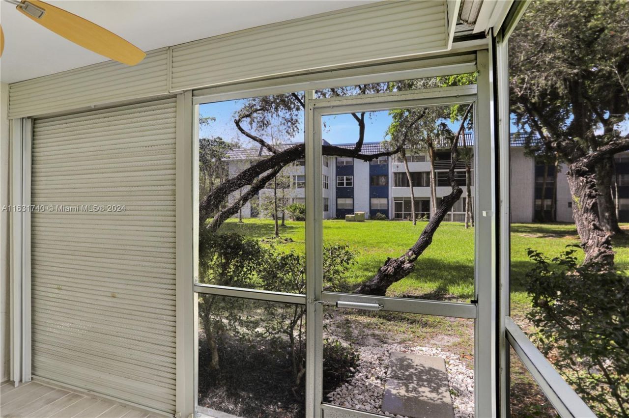 3160 Holiday Springs Boulevard, Unit 7-104, Margate, FL 33063 Photo