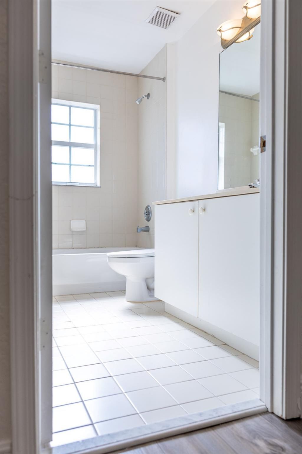 8308 Prestige Commons Drive, Tamarac, FL 33321 Photo