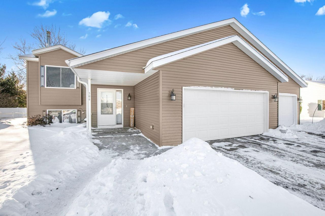 506 Oak Pond Drive, Sartell, MN 56377 Main Photo