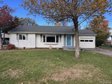 502 Dean Drive, Owosso Twp, MI 48867
