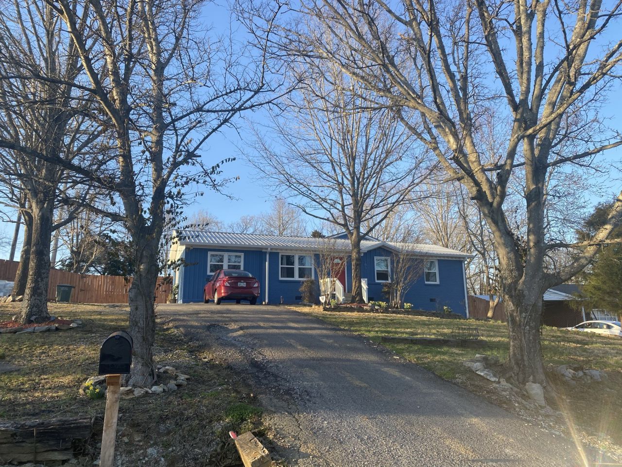 103 Hilltop Dr Hendersonville, TN 37075