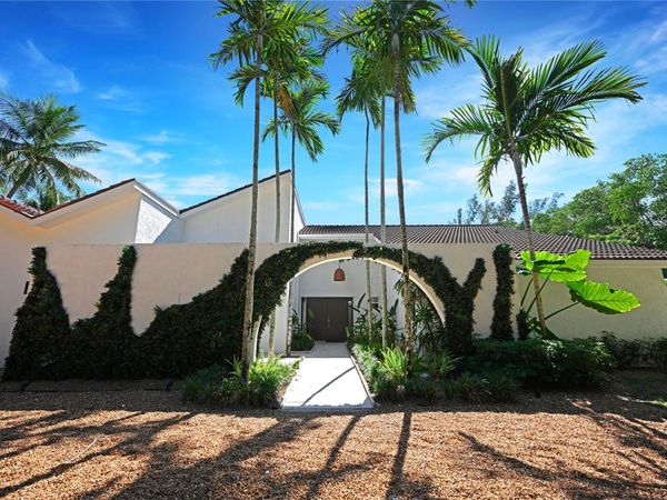 114 N Beach Rd, Hobe Sound, FL 33455