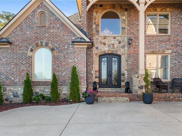 2711 Wildflower Way, Hoschton, GA 30548