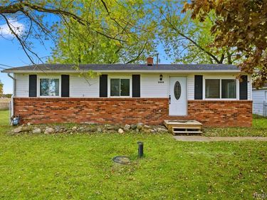 8844 Weldwood Drive, Monroe, MI 48162