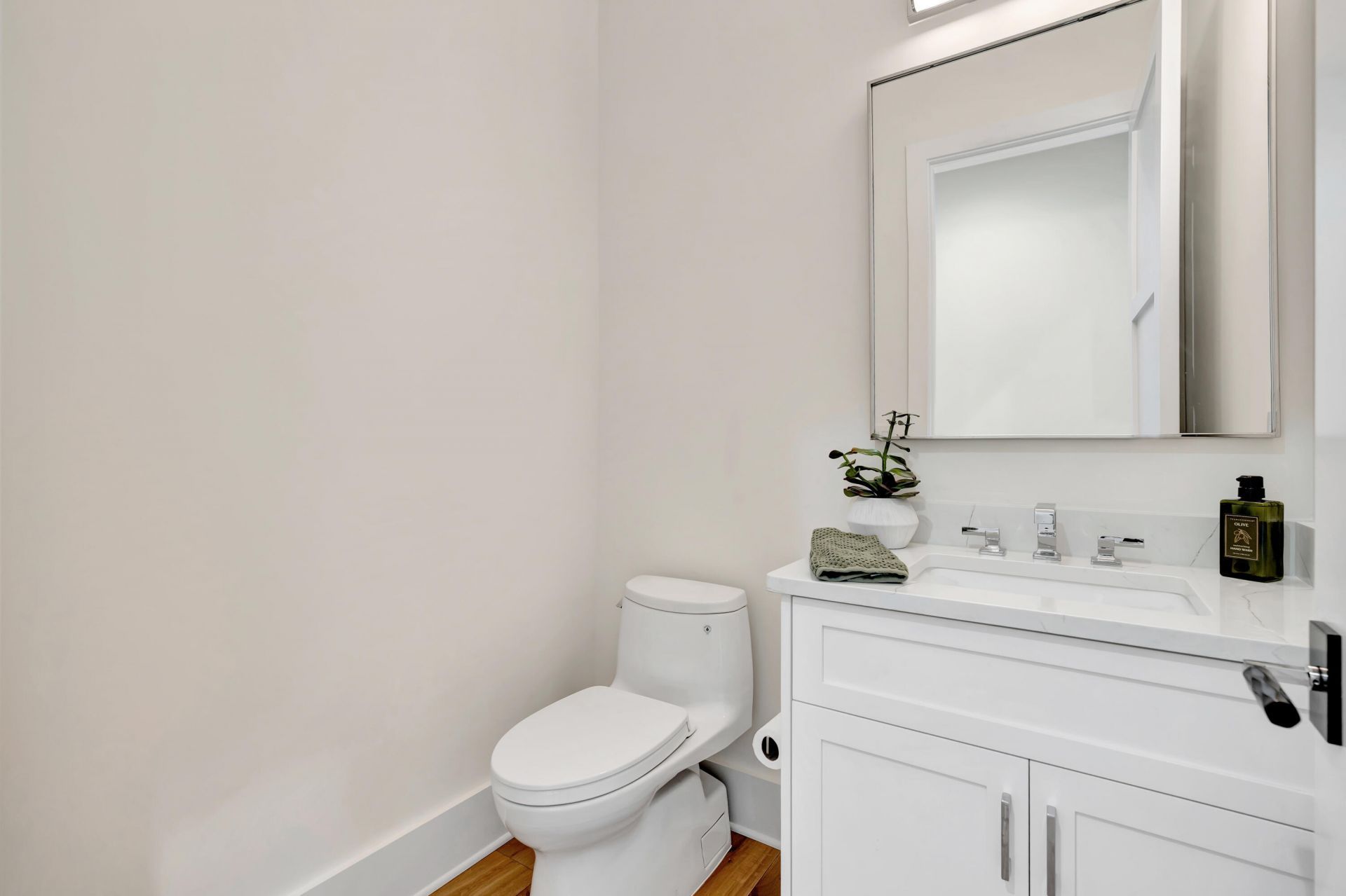 245 Alhambra Place, West Palm Beach, FL 33405 Photo