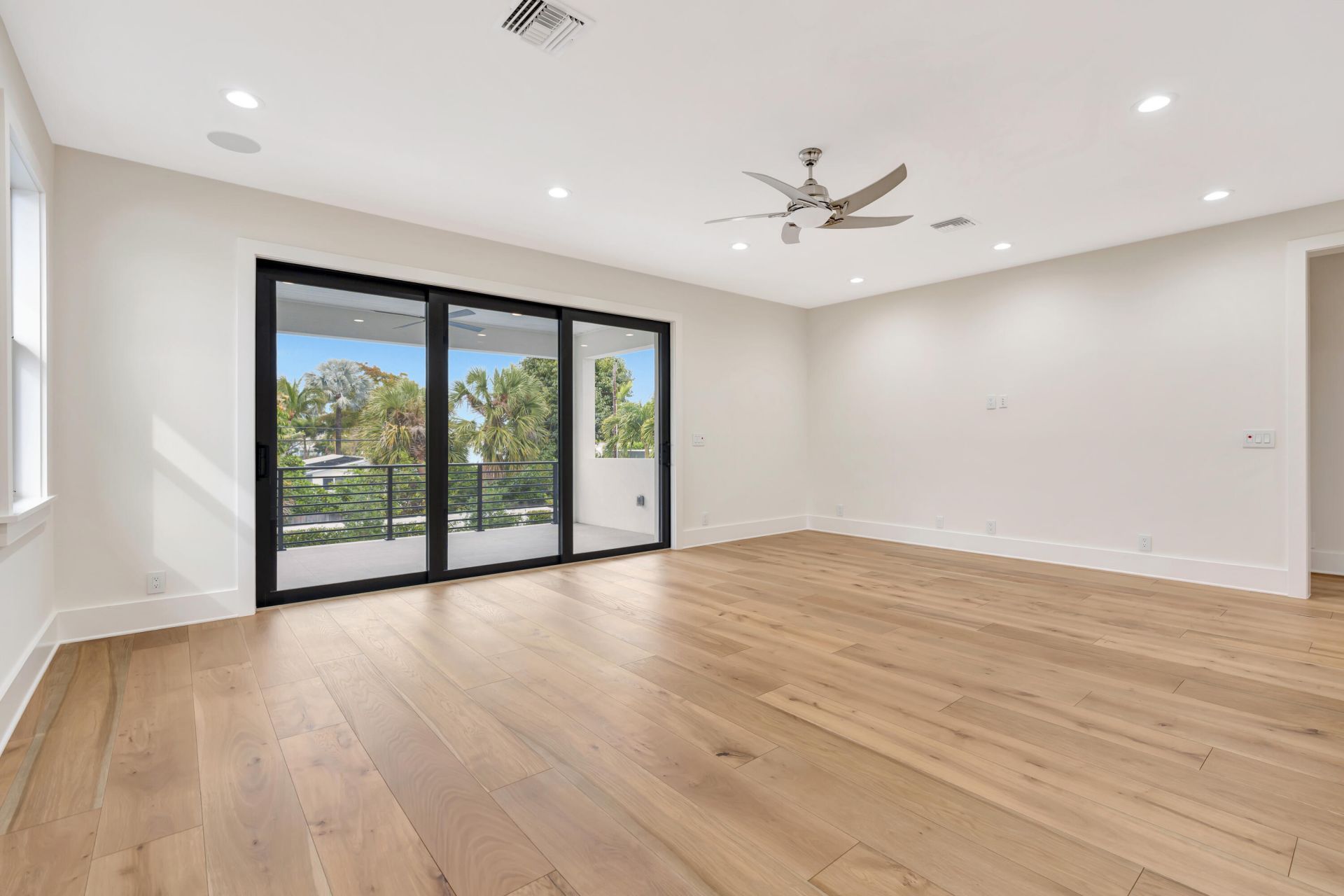 245 Alhambra Place, West Palm Beach, FL 33405 Photo