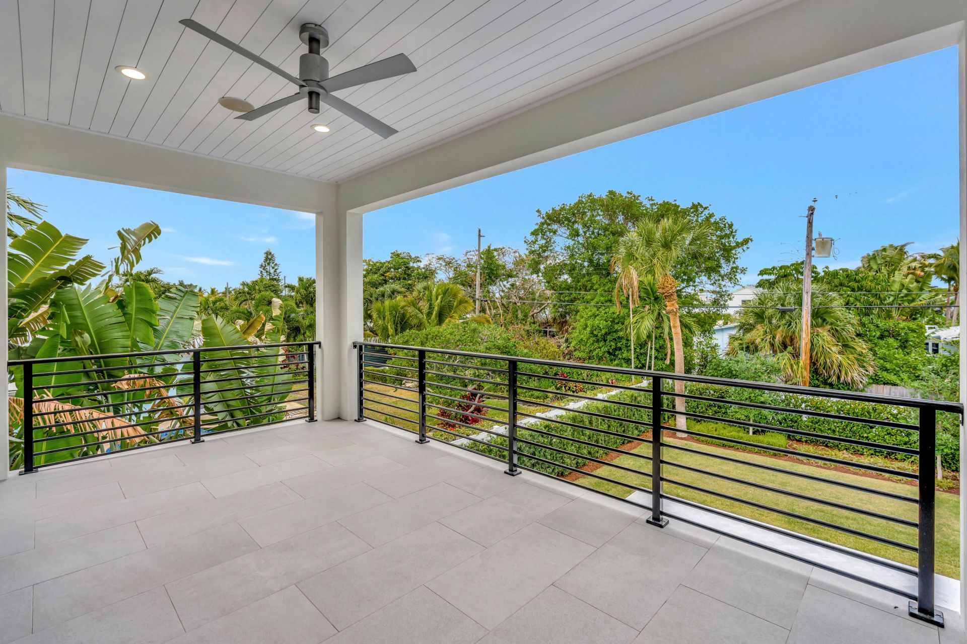 245 Alhambra Place, West Palm Beach, FL 33405 Photo