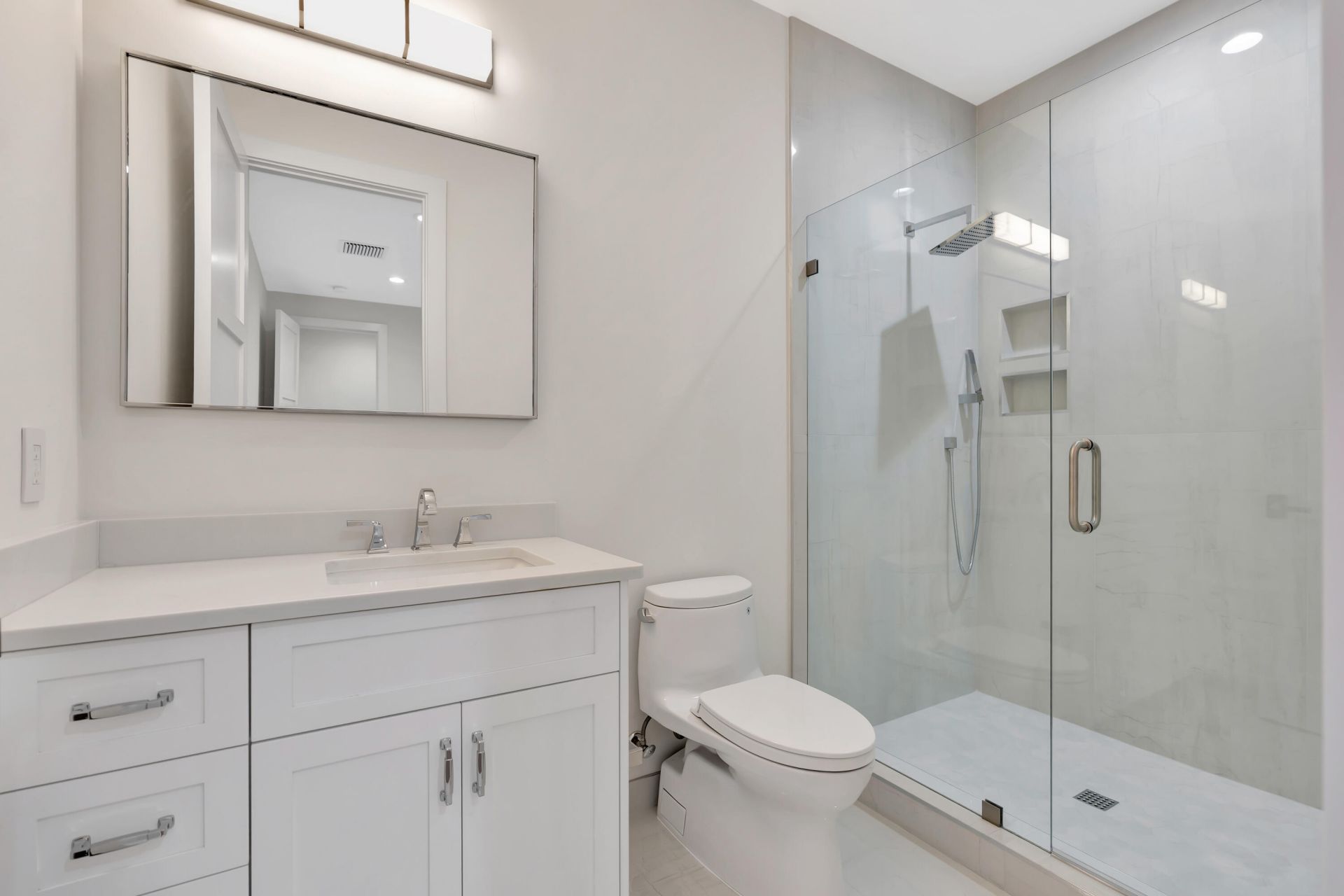 245 Alhambra Place, West Palm Beach, FL 33405 Photo