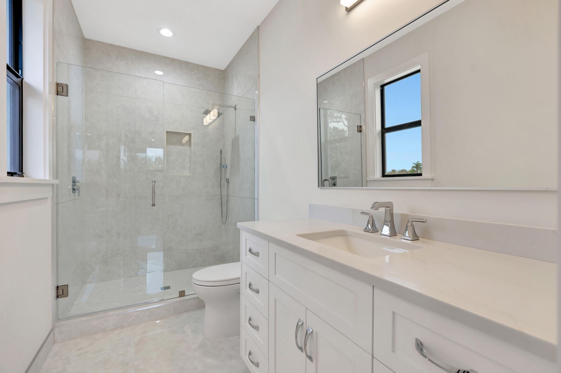 245 Alhambra Place, West Palm Beach, FL 33405 Photo