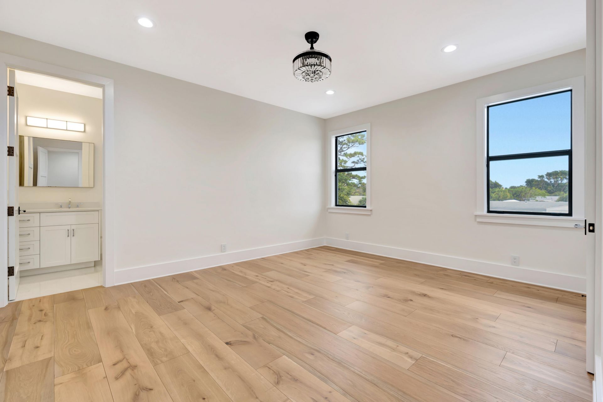 245 Alhambra Place, West Palm Beach, FL 33405 Photo