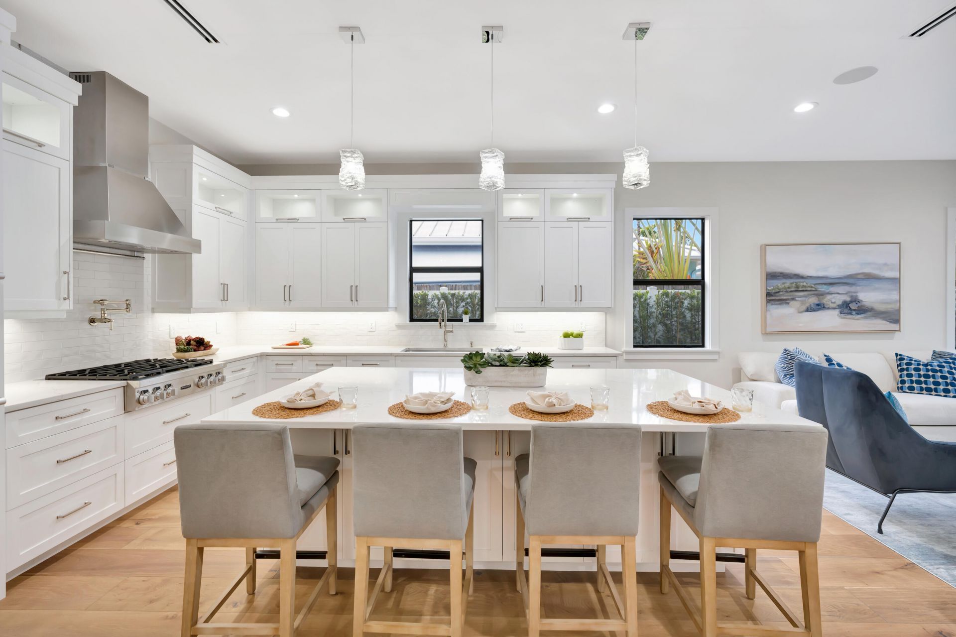 245 Alhambra Place, West Palm Beach, FL 33405 Photo