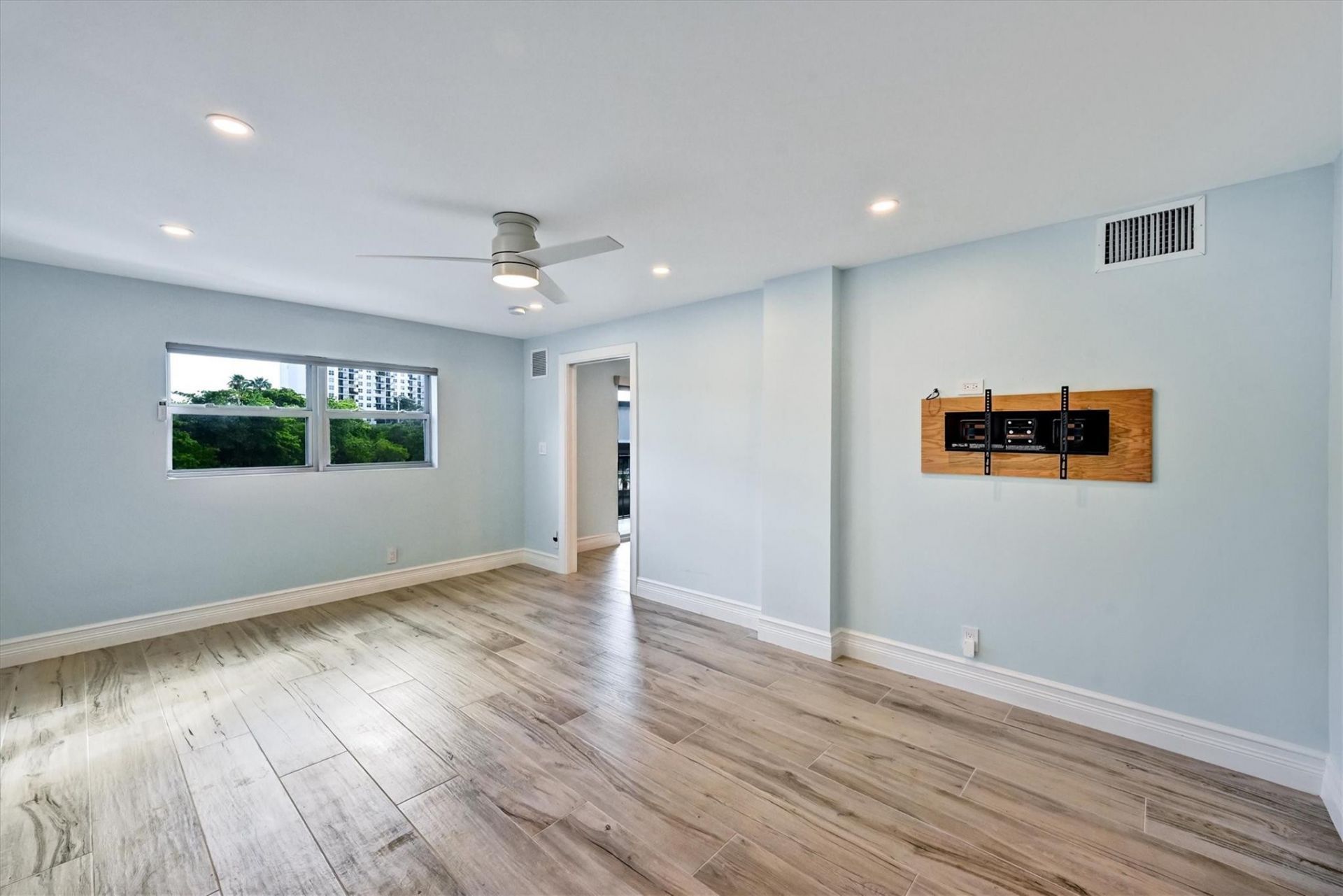 1752 NW 3rd Terrace, Unit 217C, Fort Lauderdale, FL 33311 Photo