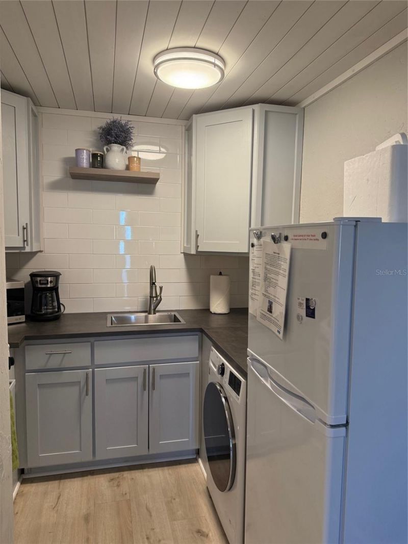 170 Roosevelt Drive, Unit 10, Sarasota, FL 34236 Photo