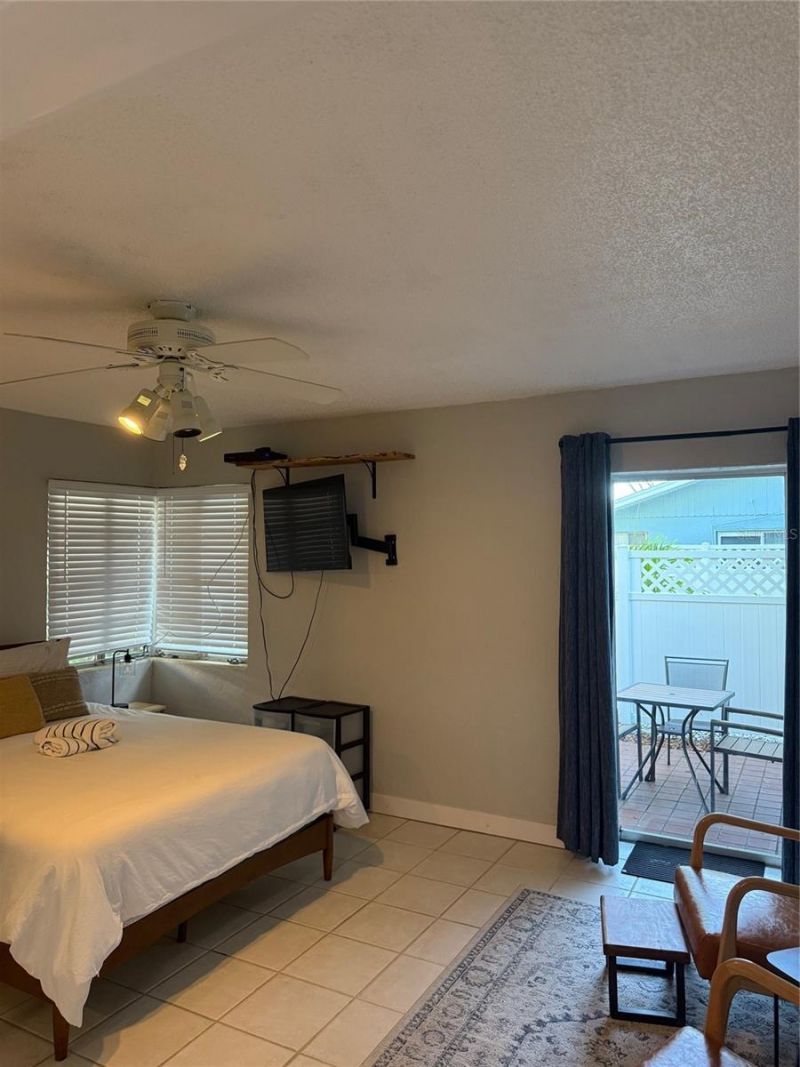 170 Roosevelt Drive, Unit 10, Sarasota, FL 34236 Photo