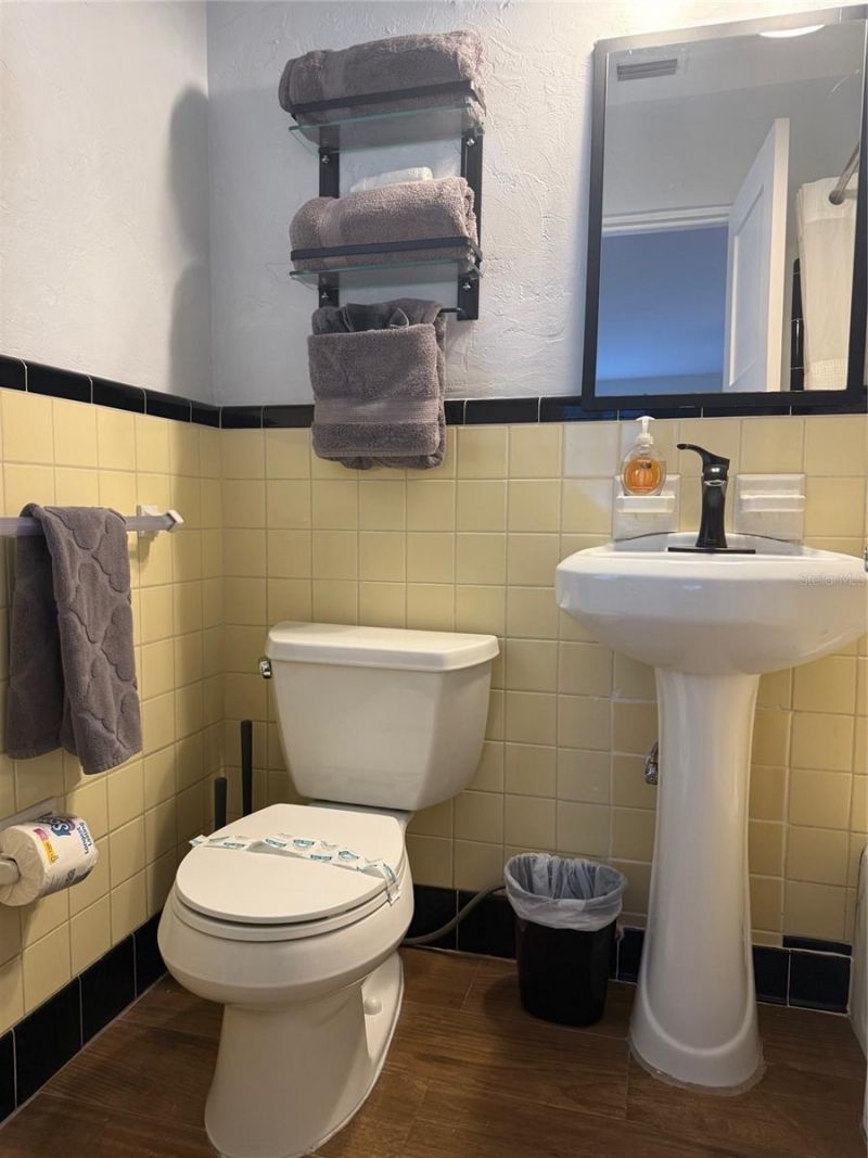 170 Roosevelt Drive, Unit 10, Sarasota, FL 34236 Photo