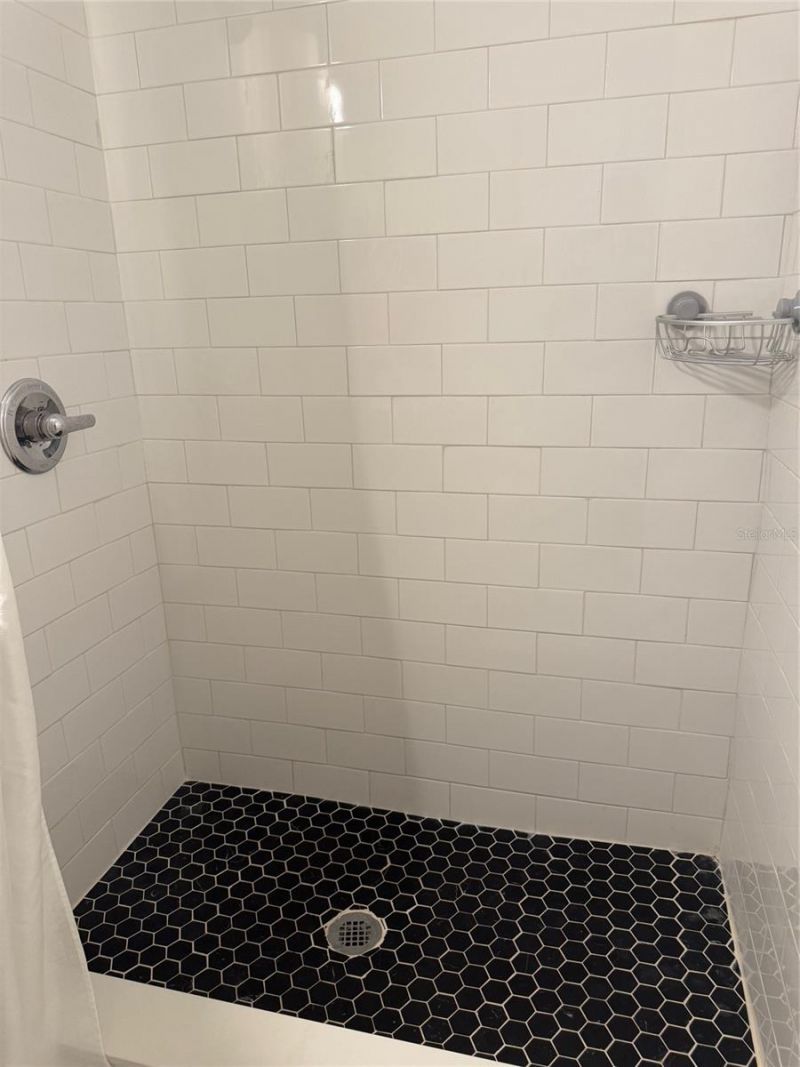 170 Roosevelt Drive, Unit 6, Sarasota, FL 34236 Photo