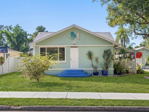 8106 N BOULEVARD, TAMPA, FL 33604