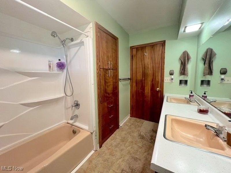 6852 Riverside Road SE, Uhrichsville, OH 44683 Photo 14