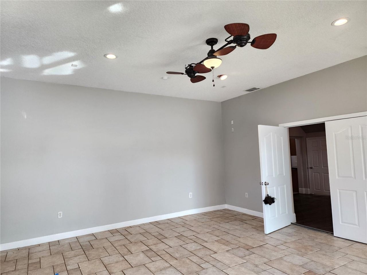 24247 Wolf Branch Road, Sorrento, FL 32776 Photo