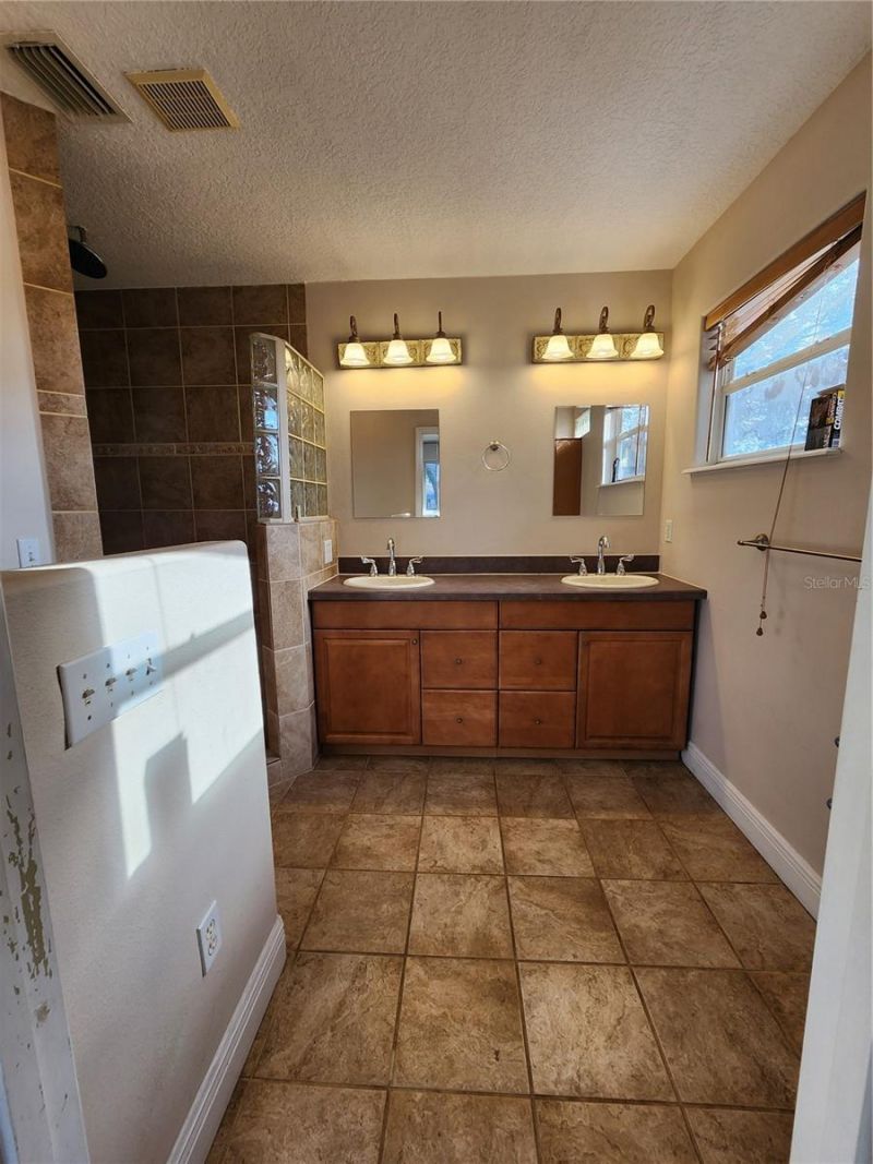 24247 Wolf Branch Road, Sorrento, FL 32776 Photo