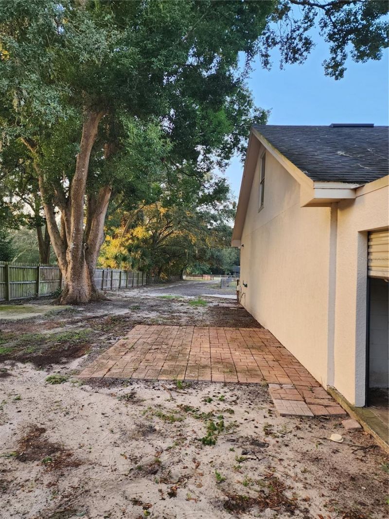 24247 Wolf Branch Road, Sorrento, FL 32776 Photo