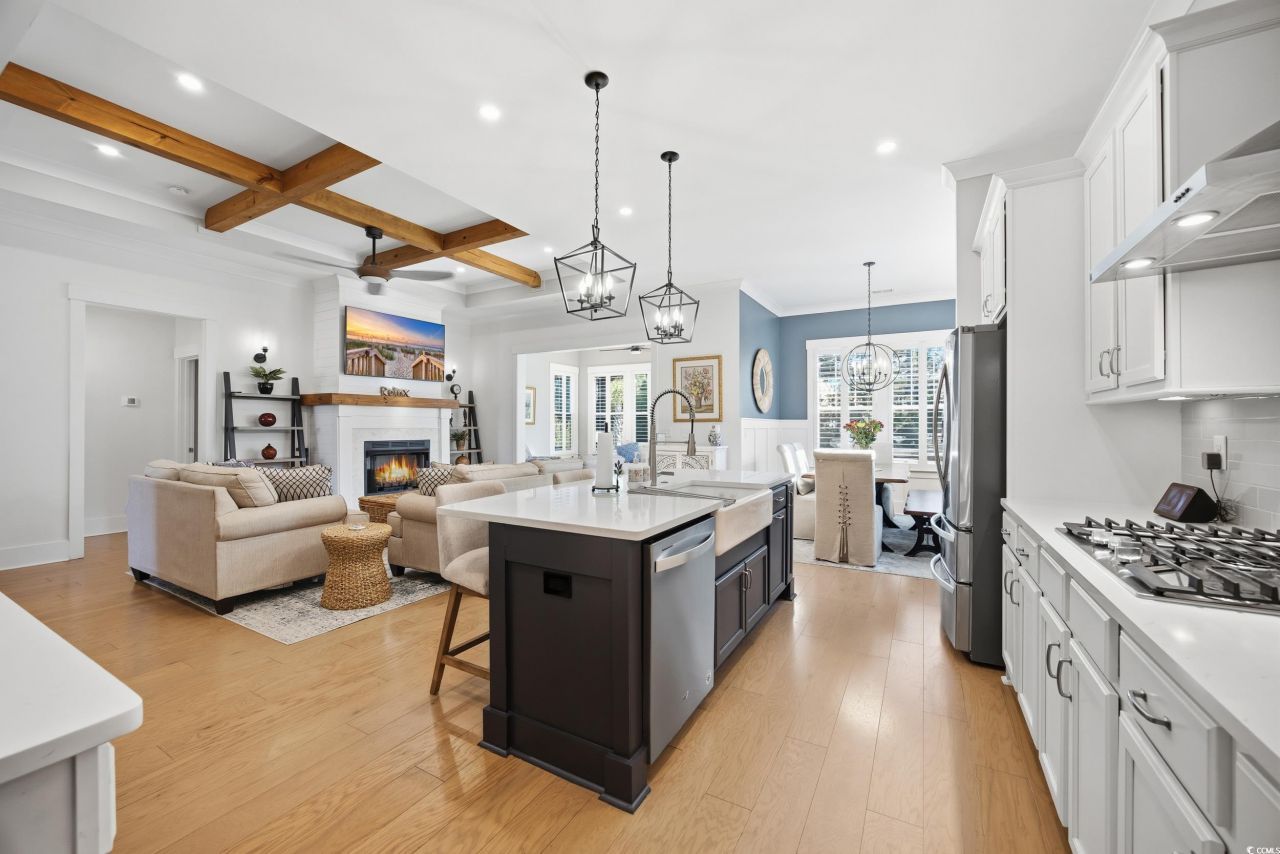 121 Black Water Dr. Photo 9