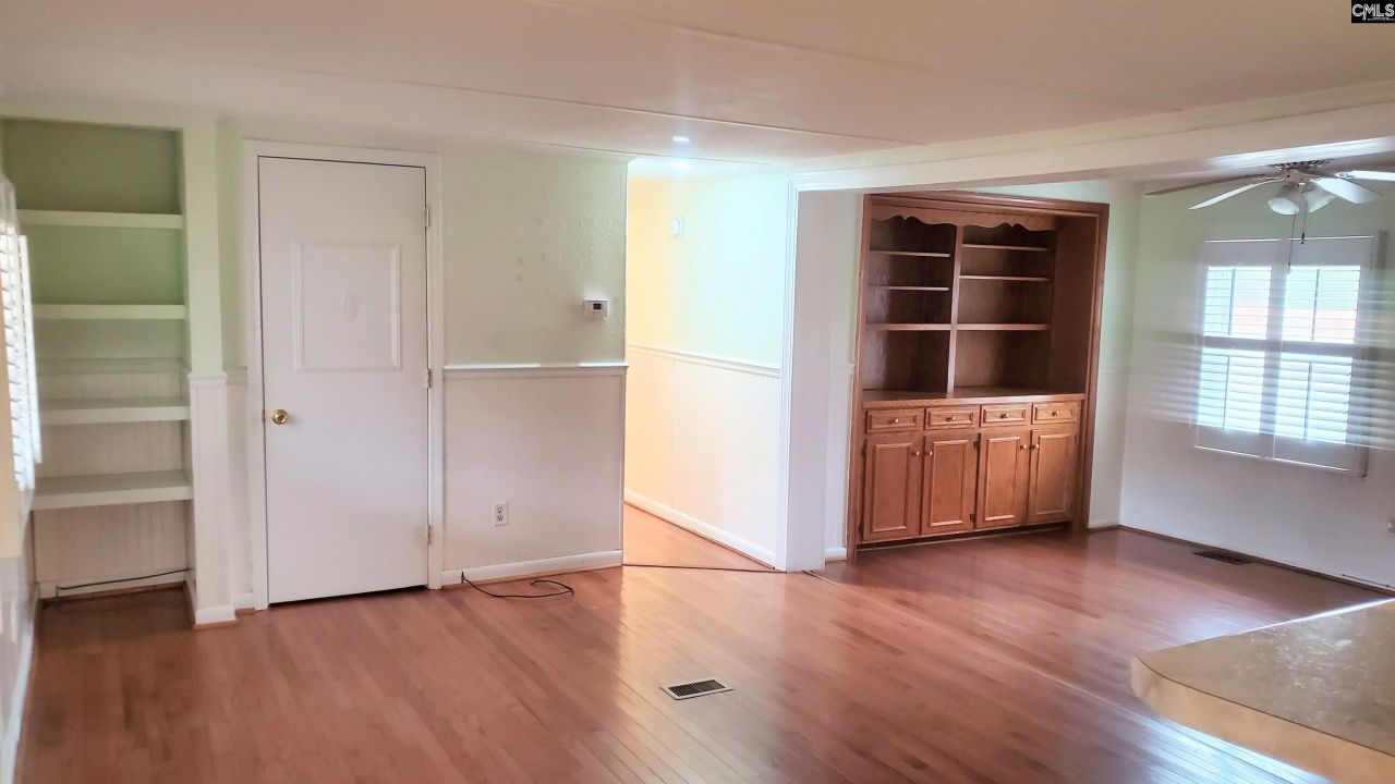 1107 Ardis Road Photo 6