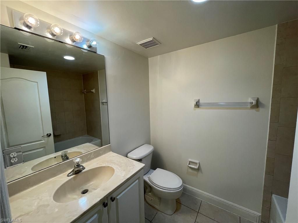 4110 Castilla Cir, Unit 102, Fort Myers, FL 33916 Photo