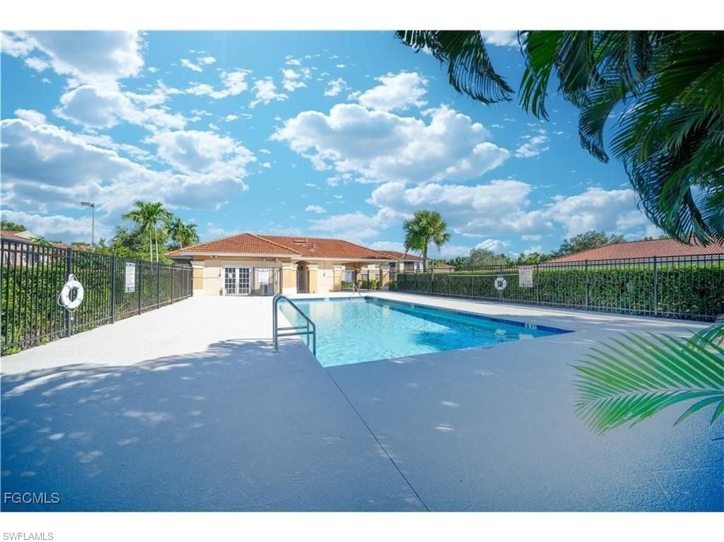 4110 Castilla Cir, Unit 102, Fort Myers, FL 33916 Photo