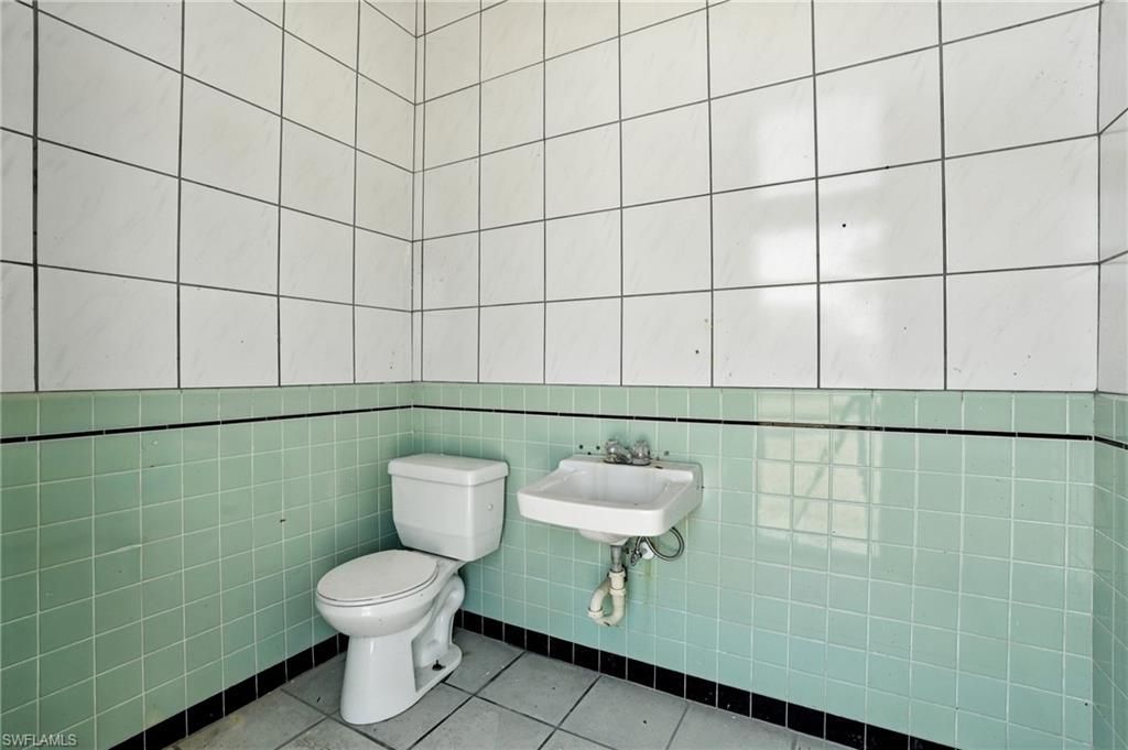 19003 San Carlos Blvd, Fort Myers Beach, FL 33931 Photo