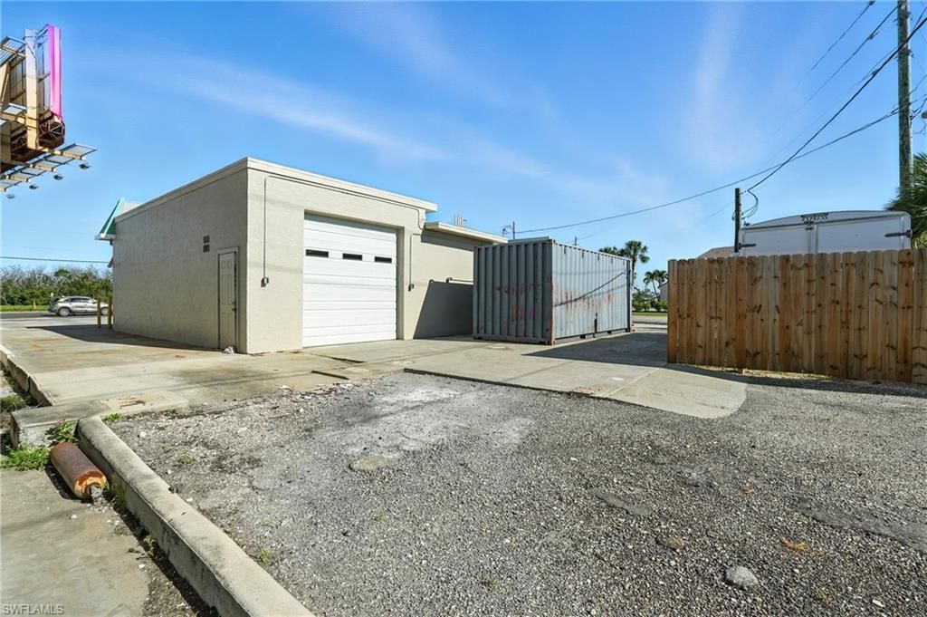 19003 San Carlos Blvd, Fort Myers Beach, FL 33931 Photo