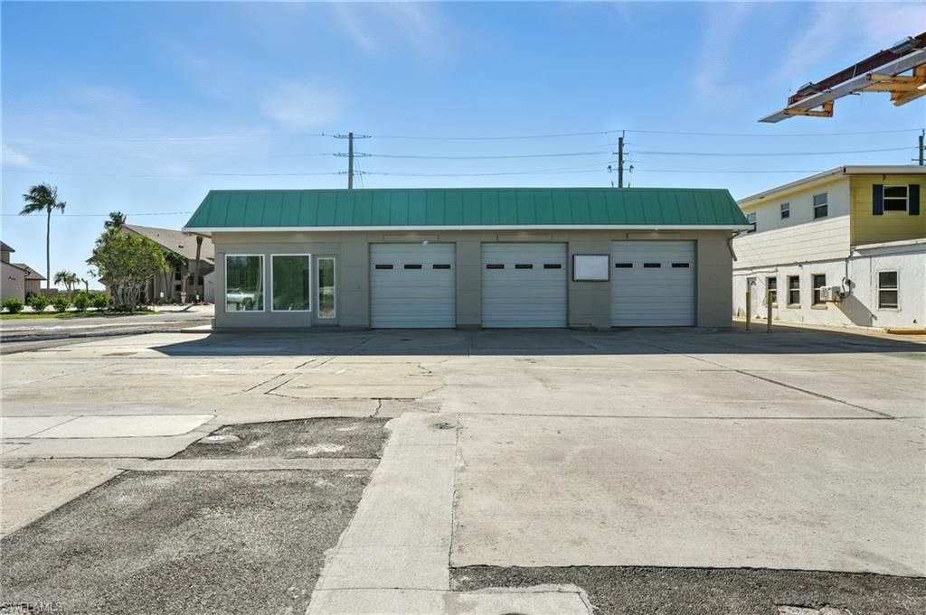 19003 San Carlos Blvd, Fort Myers Beach, FL 33931 Photo