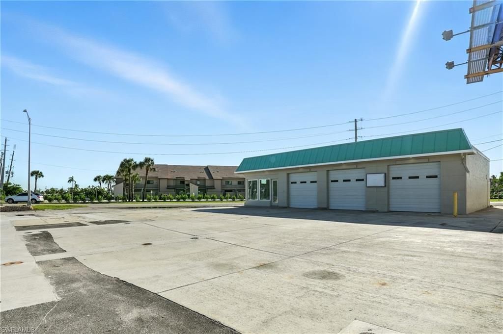 19003 San Carlos Blvd, Fort Myers Beach, FL 33931 Photo