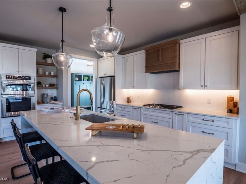 2223 Vivian Way, Avon, OH 44011 Photo 5