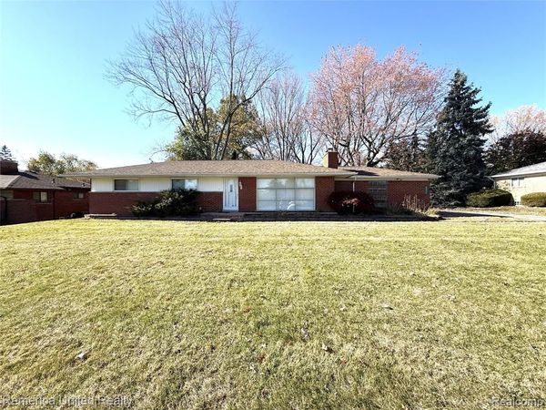 28231 Farmington Road, Farmington Hills, MI 48334