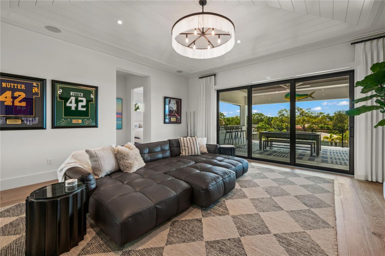 5362 Shadow Lawn Drive, Sarasota, FL 34242 Photo