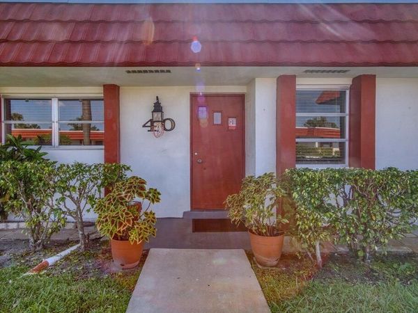 5800 Fernley Drive W, Unit 40, West Palm Beach, FL 33415