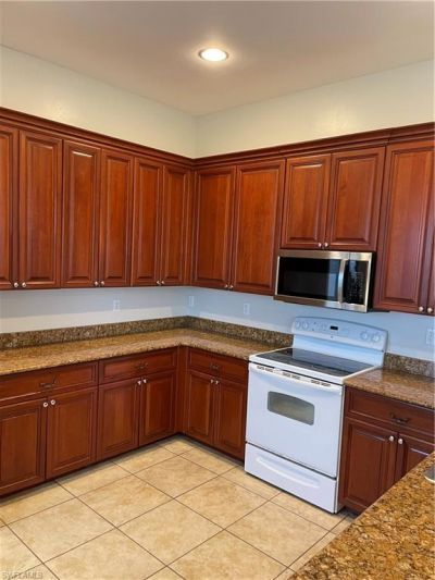 2533 Deerfield Lake Ct, Cape Coral, FL 33909 Photo