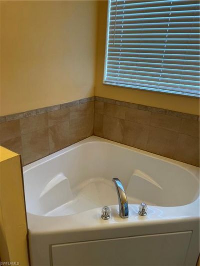 2533 Deerfield Lake Ct, Cape Coral, FL 33909 Photo