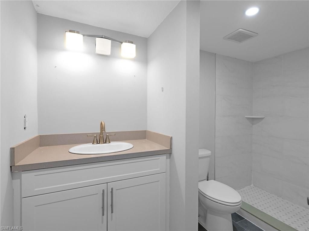 3704 Broadway, Unit 208, Fort Myers, FL 33901 Photo